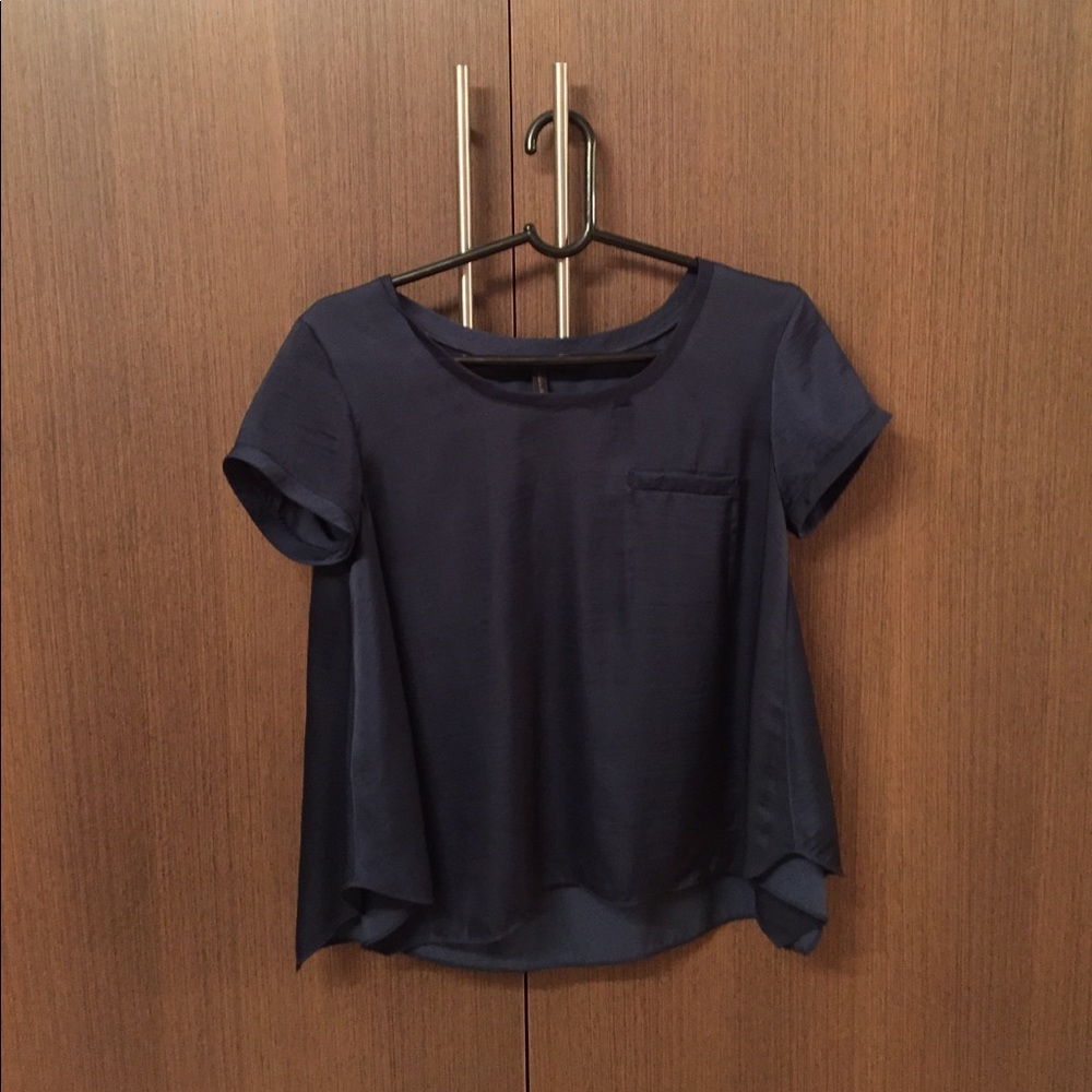 BCBG MAXAZRIA Lightweight Tee