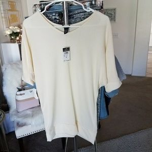 Mid sleeve cream sweater