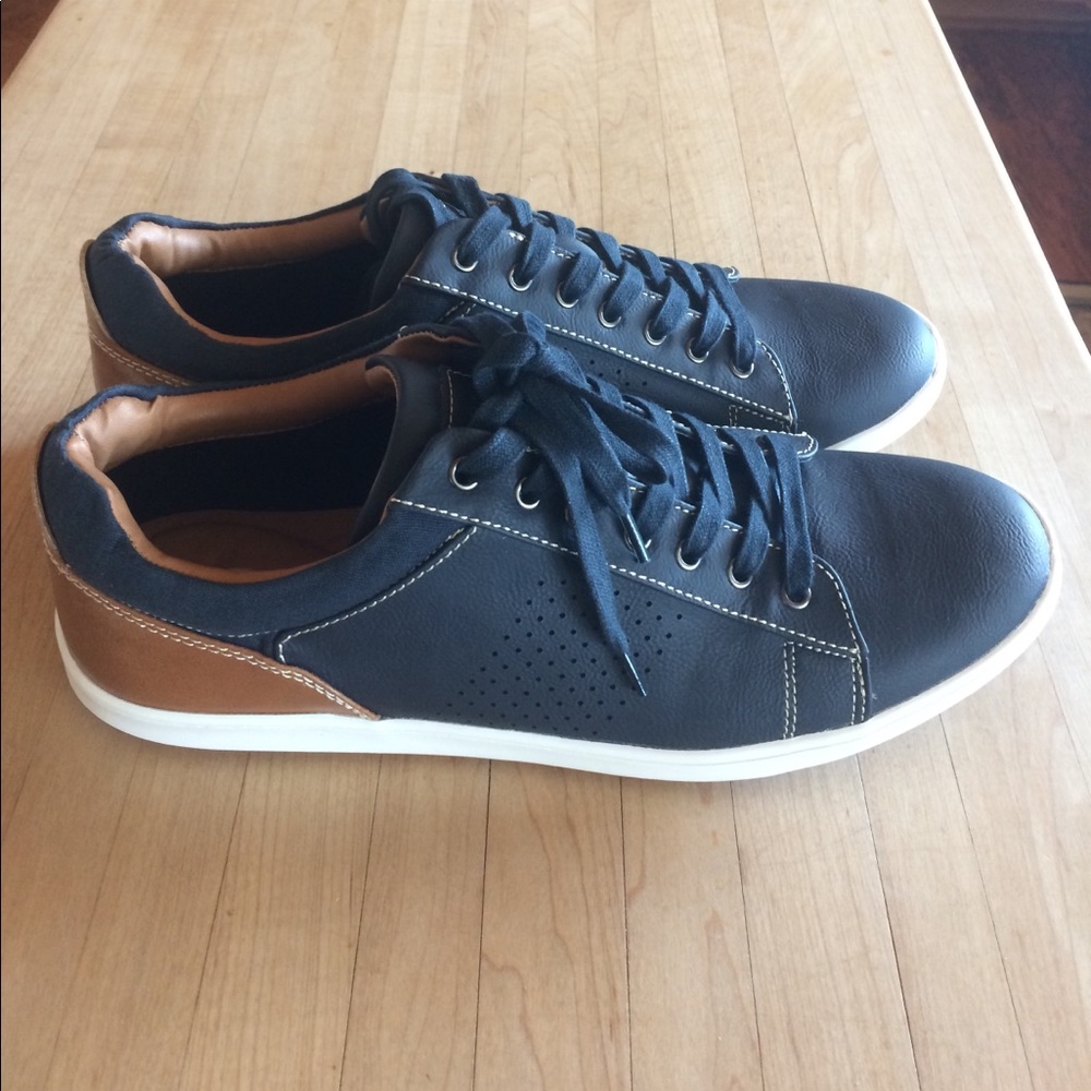 Steve Madden Navy/Carmel Men's sneakers - Picture 2 of 5