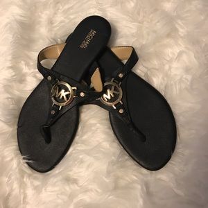Michael kors sandals💕