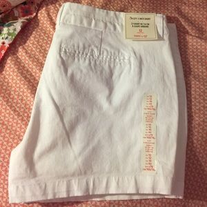 NWT white GAP shorts