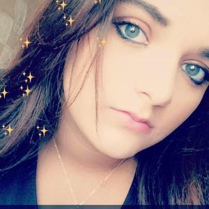 Meet your Posher, Hallie