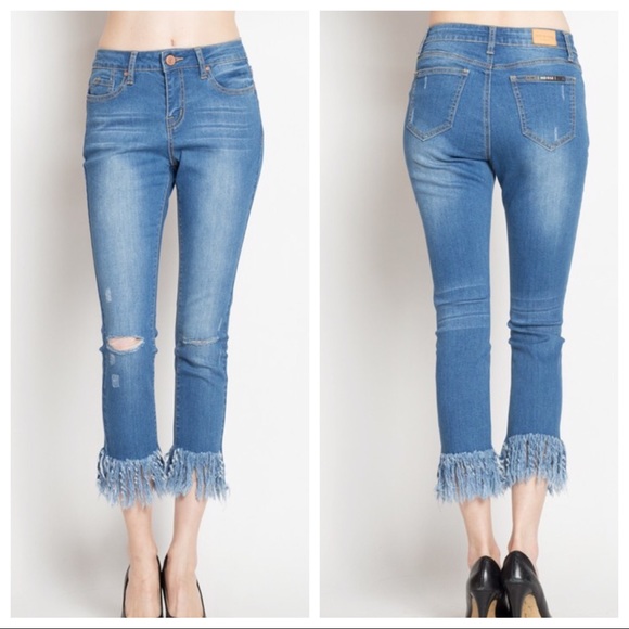 ✨LAST ONE ✨hottest style frayed hem jeans - Picture 2 of 3