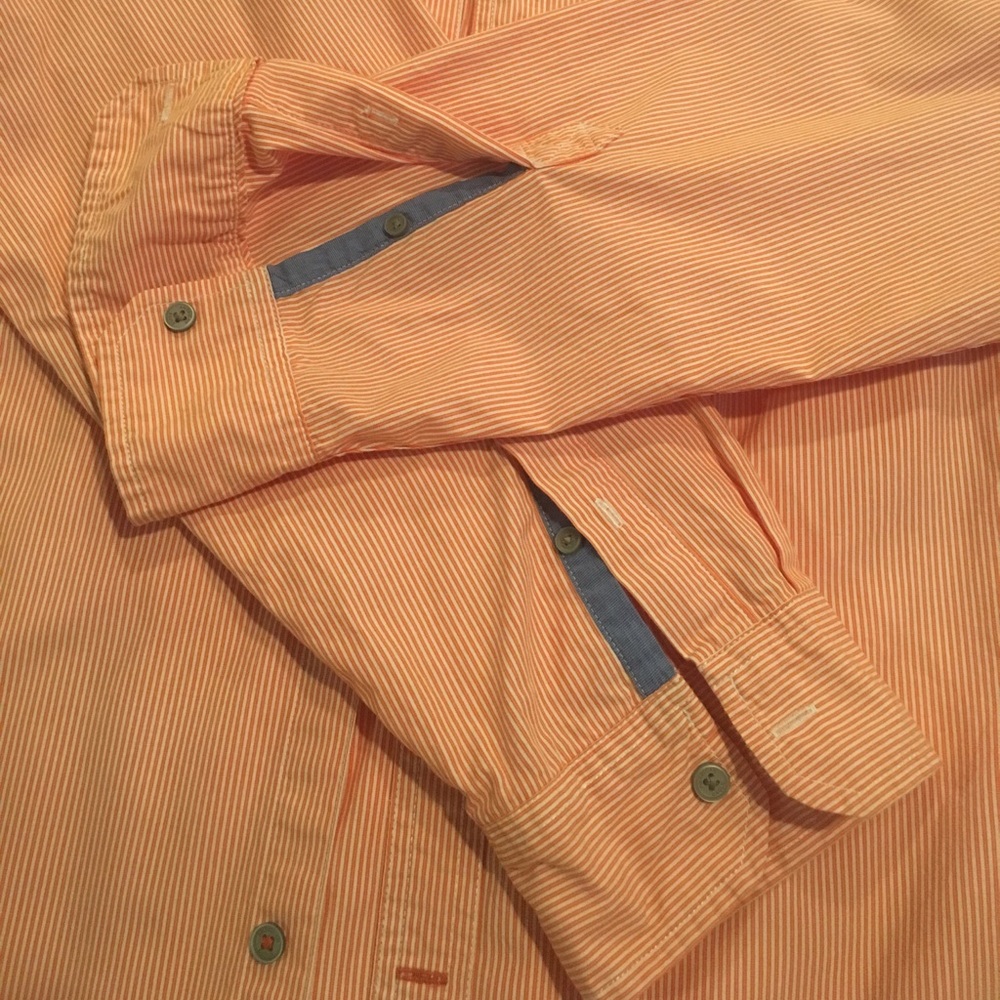 Vintage 1990’s AE Men’s Button Down Shirt - Picture 3 of 4