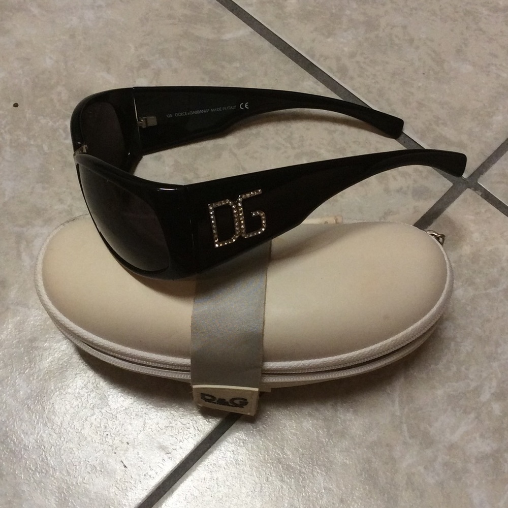 D&G CRYSTAL SUNGLASSES AUTHENTIC
