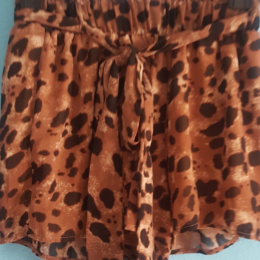 NWOT Cute cheetah print shorts. Small. - Picture 3 of 3