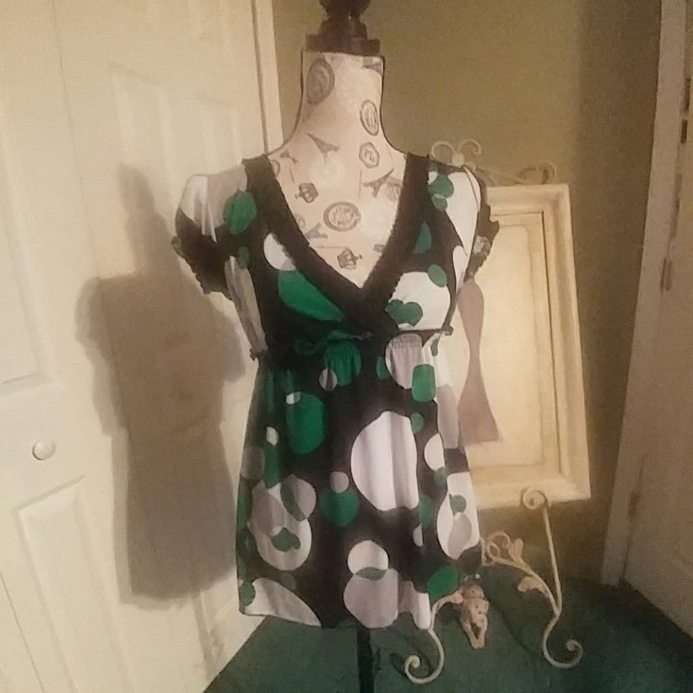 Green, black, grey and white blouse