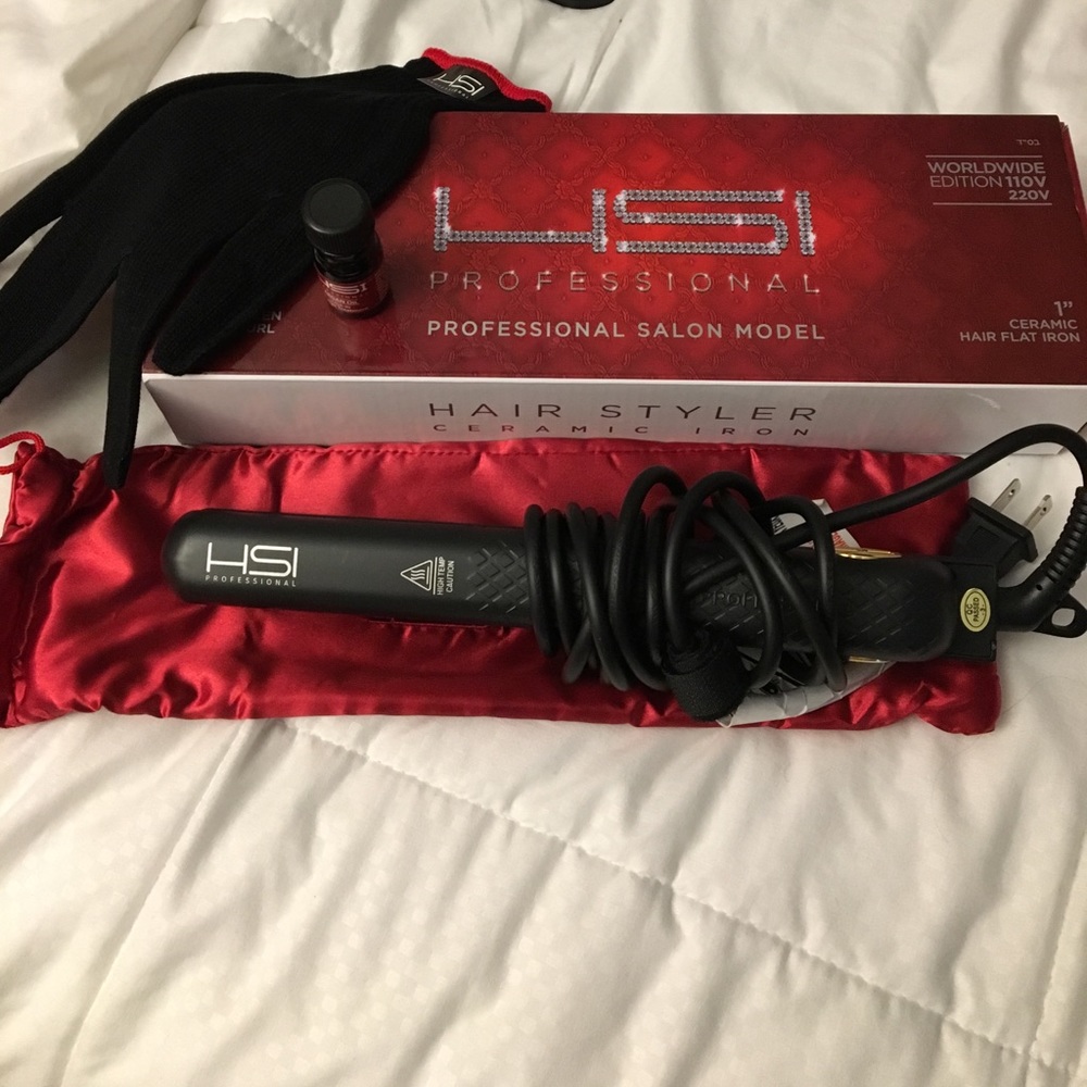 Hair straightener with free pouch,glove, argon oil