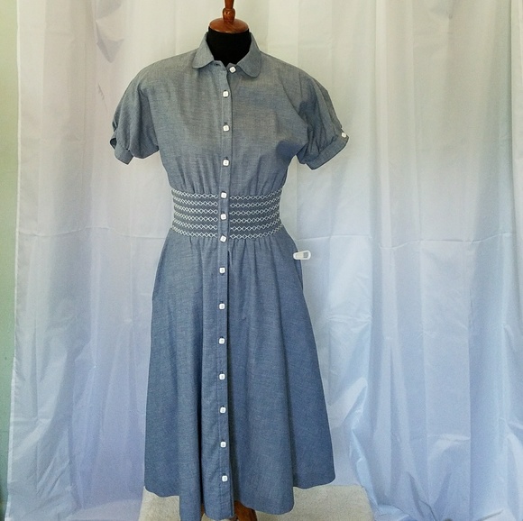 Vintage Dresses & Skirts - FLASH! VTG BLUE CHAMBRAY SHIRT DRESS SMOCKED WAIST