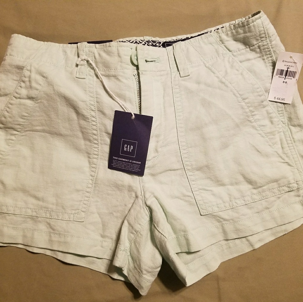 Gap Shorts  light mint green in color