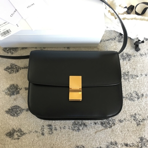 SOLD! 💯Celine Medium Box Bag - LIKE NEW - Picture 2 of 8