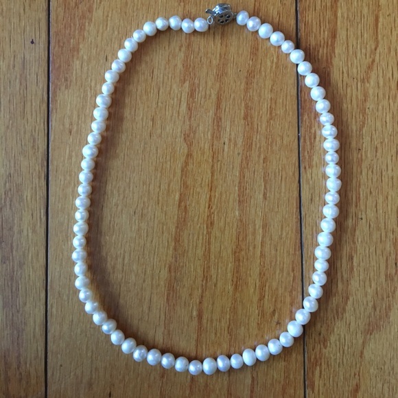 Jewelry - Pearl necklace Jewelry - Pearl necklace