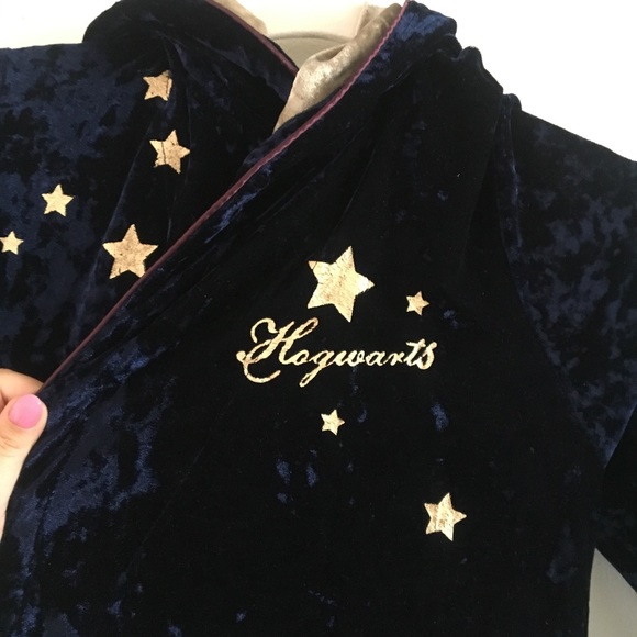 ⚡️Harry Potter Velvet Robe Exclusive - Picture 5 of 8