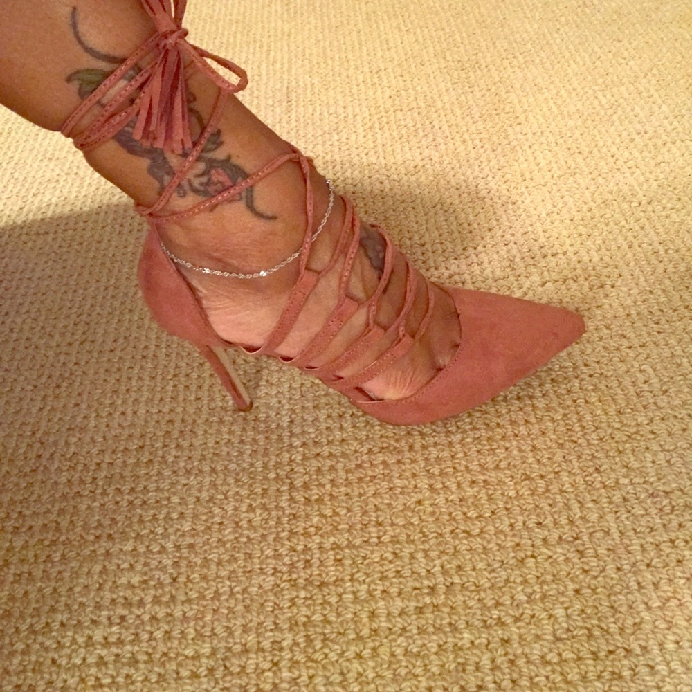 Rosette Lace Up High Heels Size 8.5