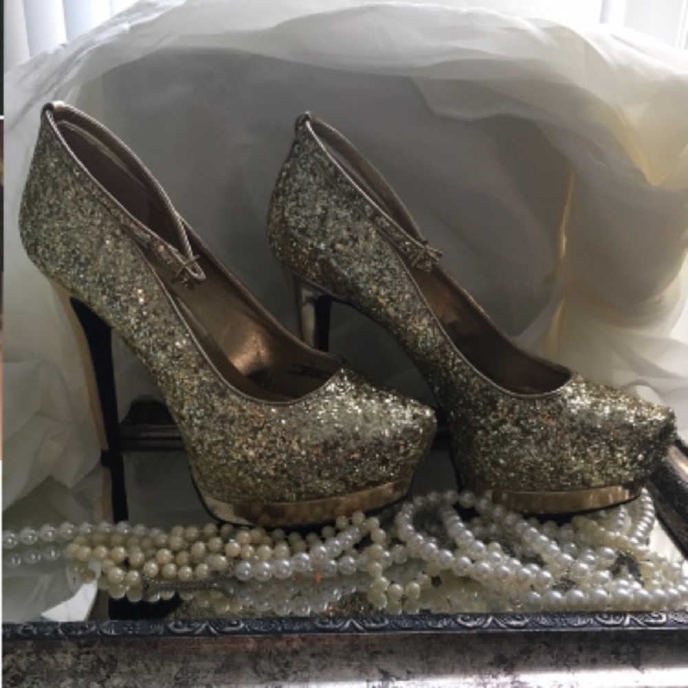 Gold sparkle heels