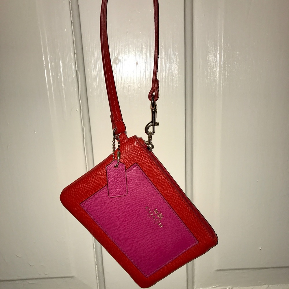 RED/PINK COACH Wristlet!
