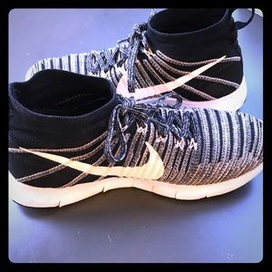 Nike Free Train Force Flyknits