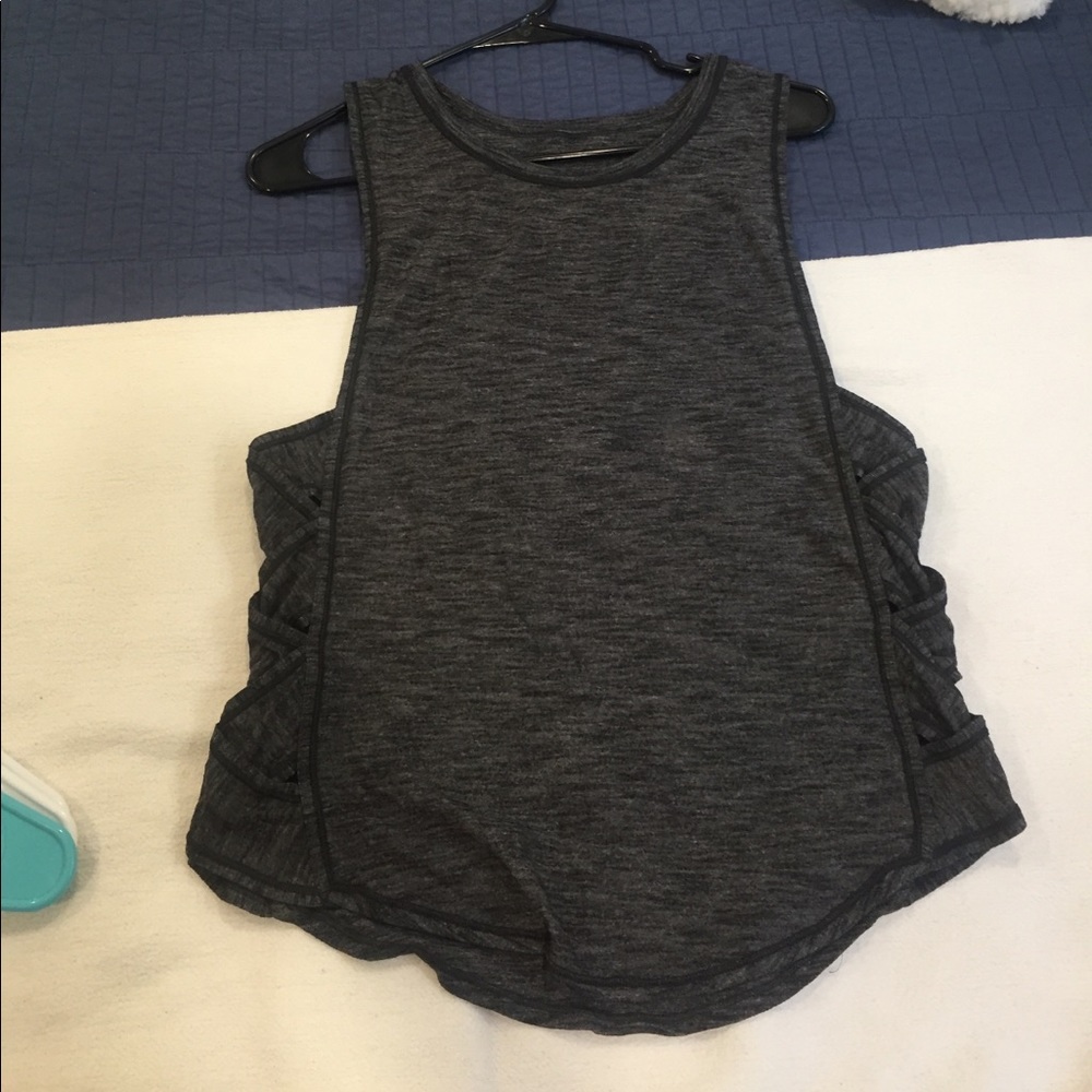 Lululemon muscle tank