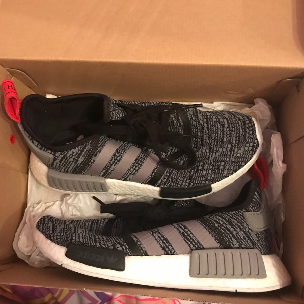 Adidas nmd r1s only worn twice