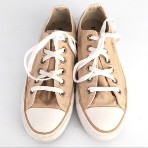 Size 8 - women's converse