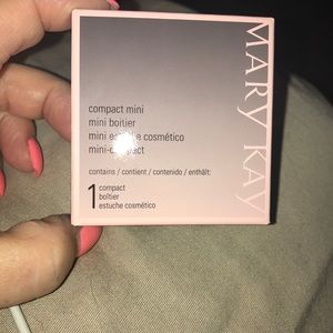 Mary Kay mini compact (unfilled)