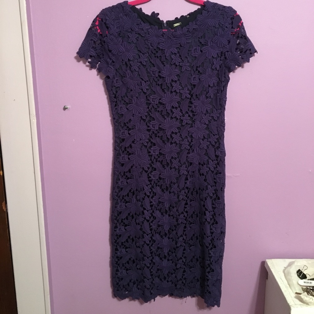 Elie Tahari Eyelet  Dress Sz 6, Navy