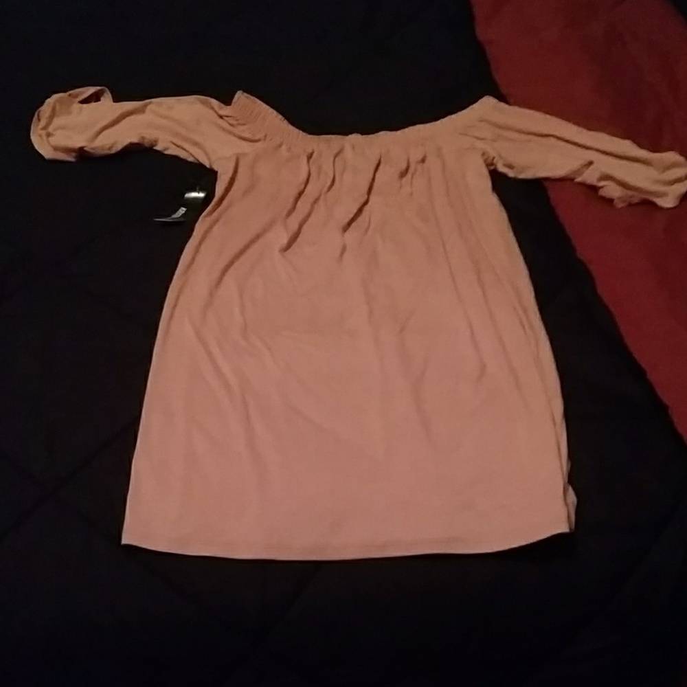 Pink off the shoulder 👗 size s