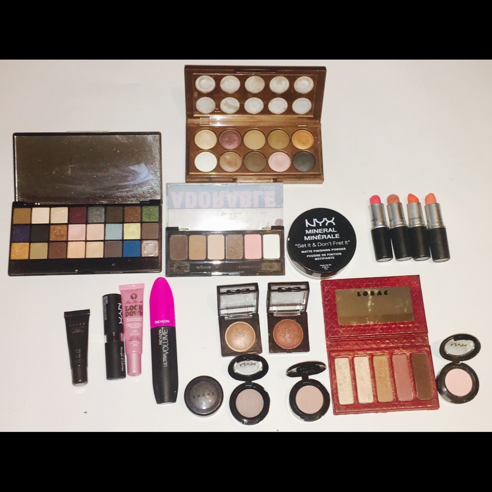 Makeup bundle lot