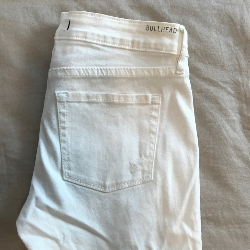 White skinny jeans