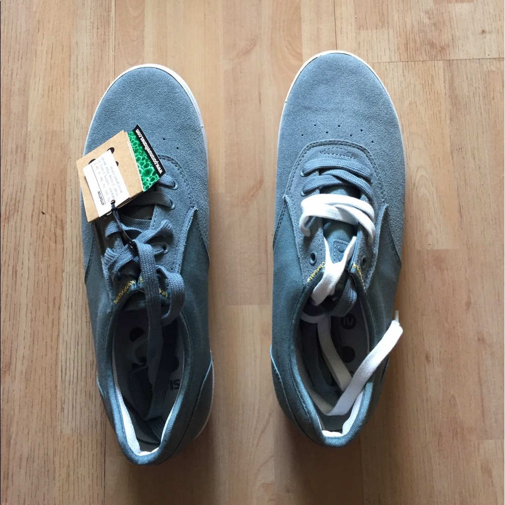 Brand new Gravis shoes