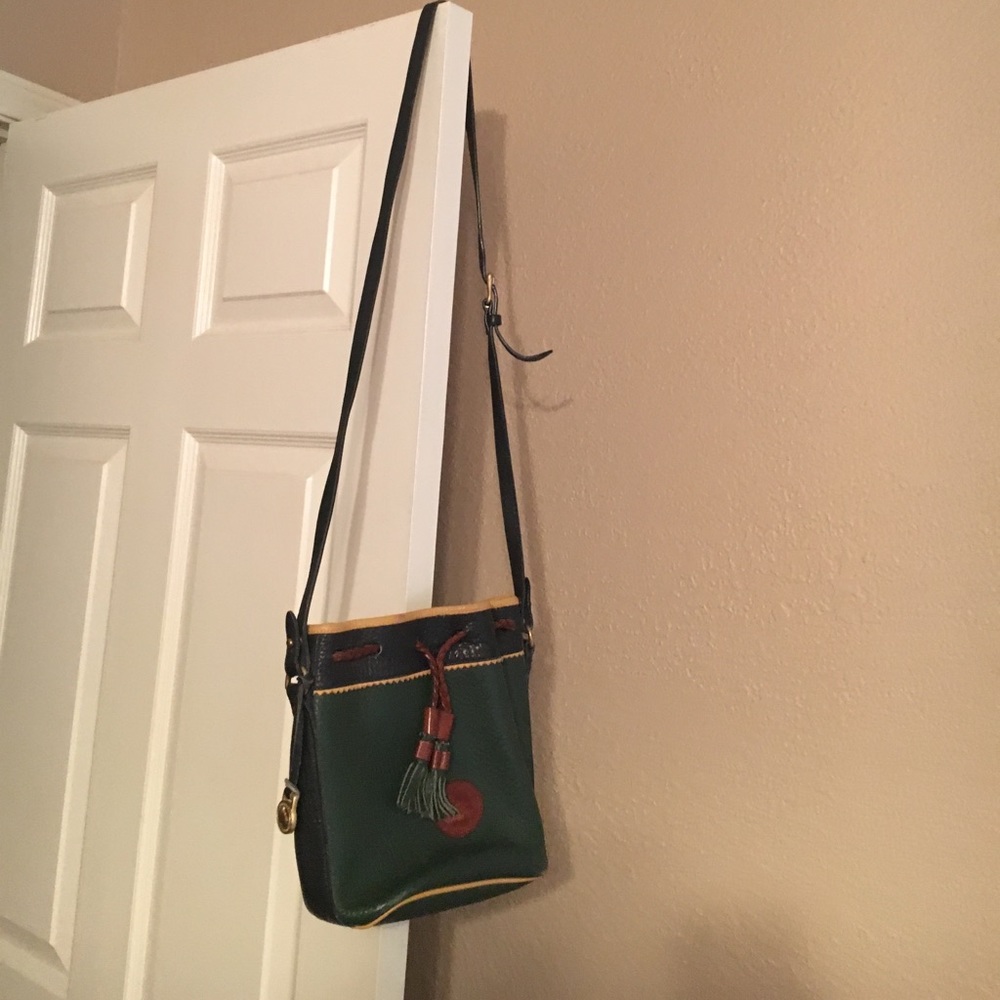 Dooney & Bourke bucket Purse