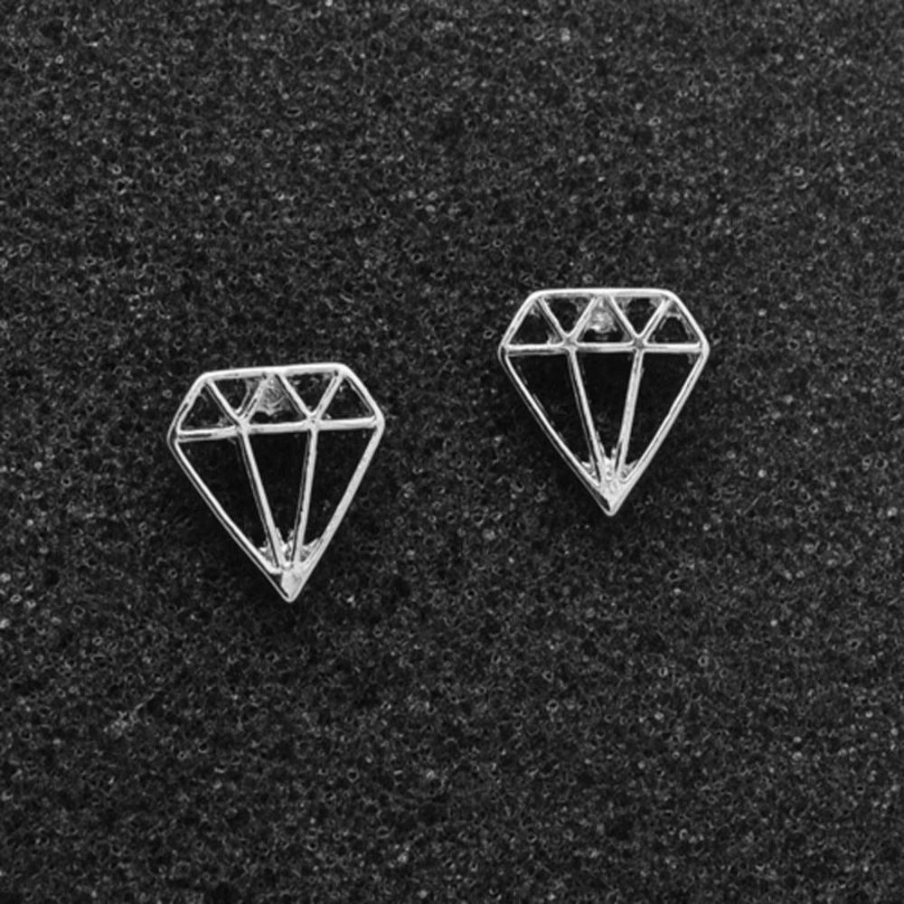 Silver diamond shaped earrings