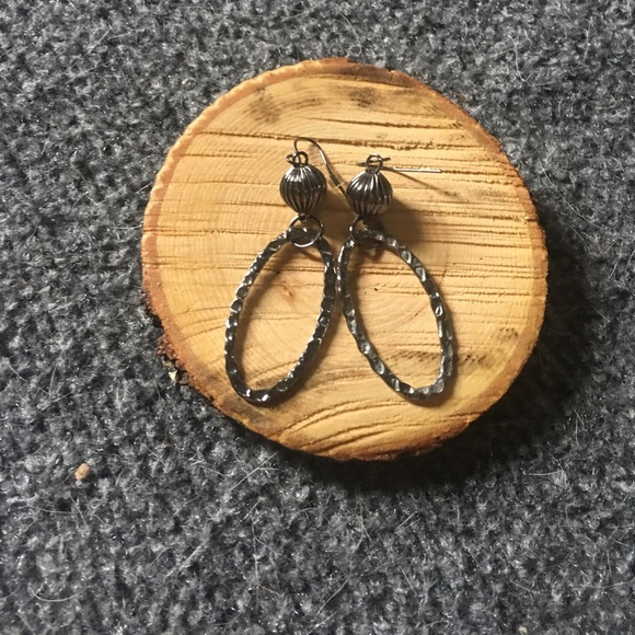 NEW•Sugared + Bronzed Unique Silver Gunmetal Hammered Oval Earrings - Picture 4 of 13