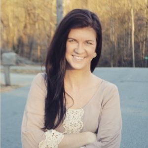 Meet your Posher, Claire