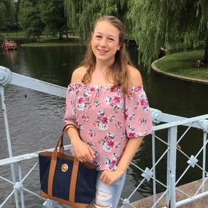 Meet your Posher, Amanda