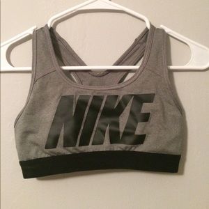 Sports bra