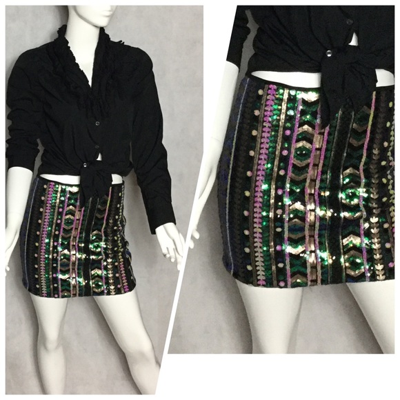 Body Central Dresses & Skirts - Sequin mini skirt sz M EUC