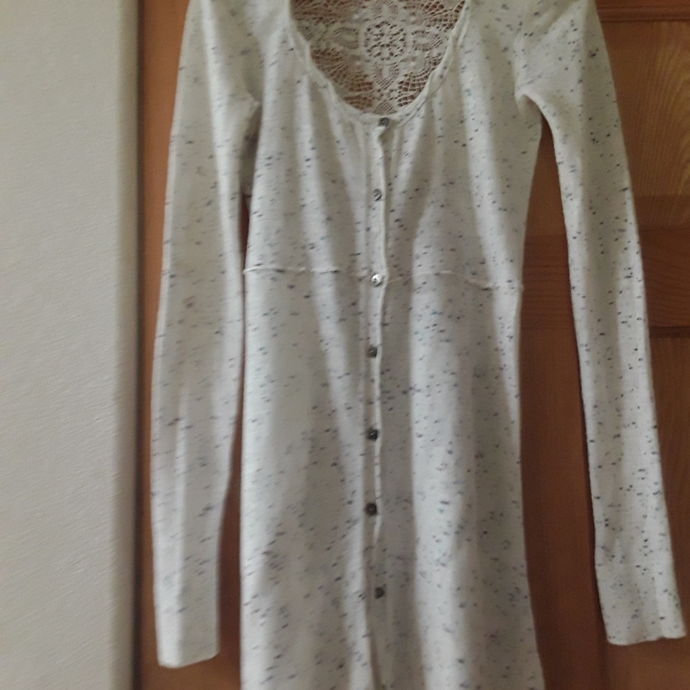 FREE PEOPLE long sleevTUNIC WITH LACE BACK Size XS