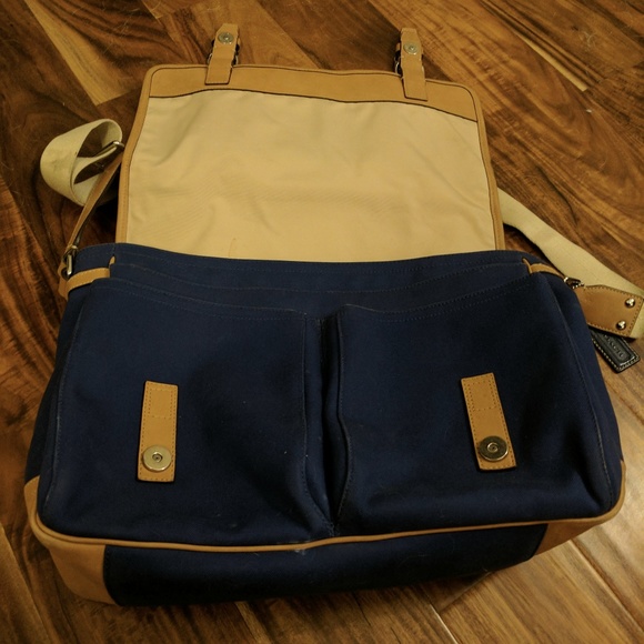 Coach Large Diaper Messenger Bag - Picture 7 of 8