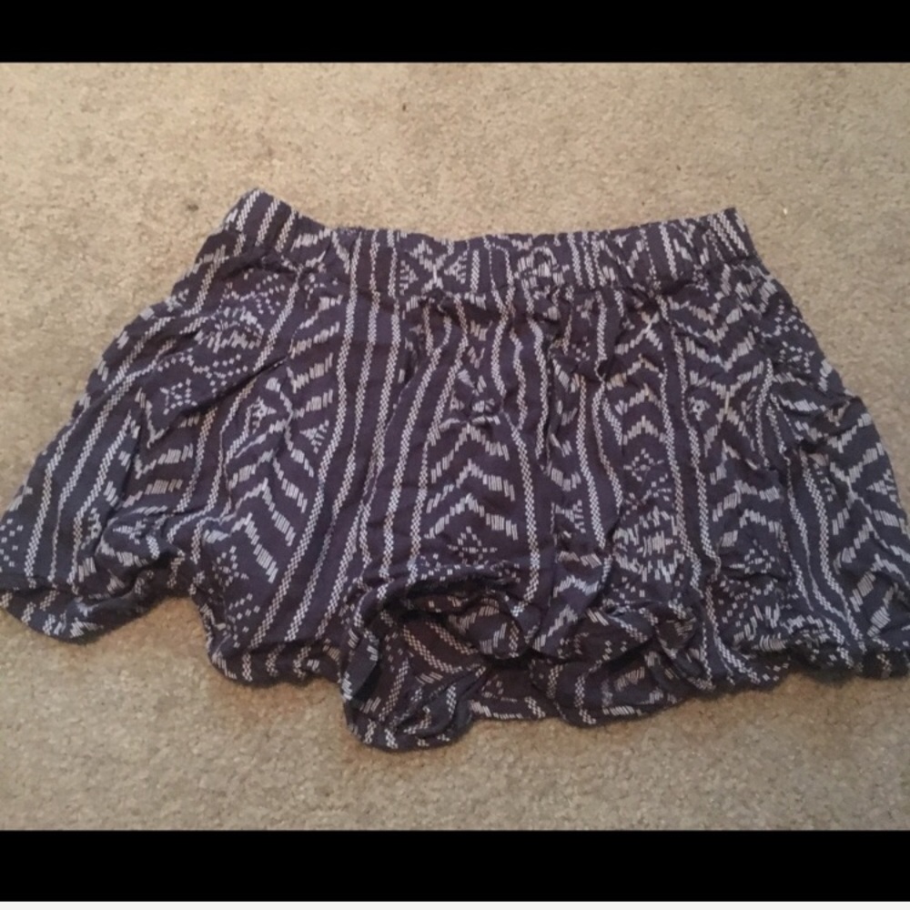 Aztec Shorts - Picture 2 of 2