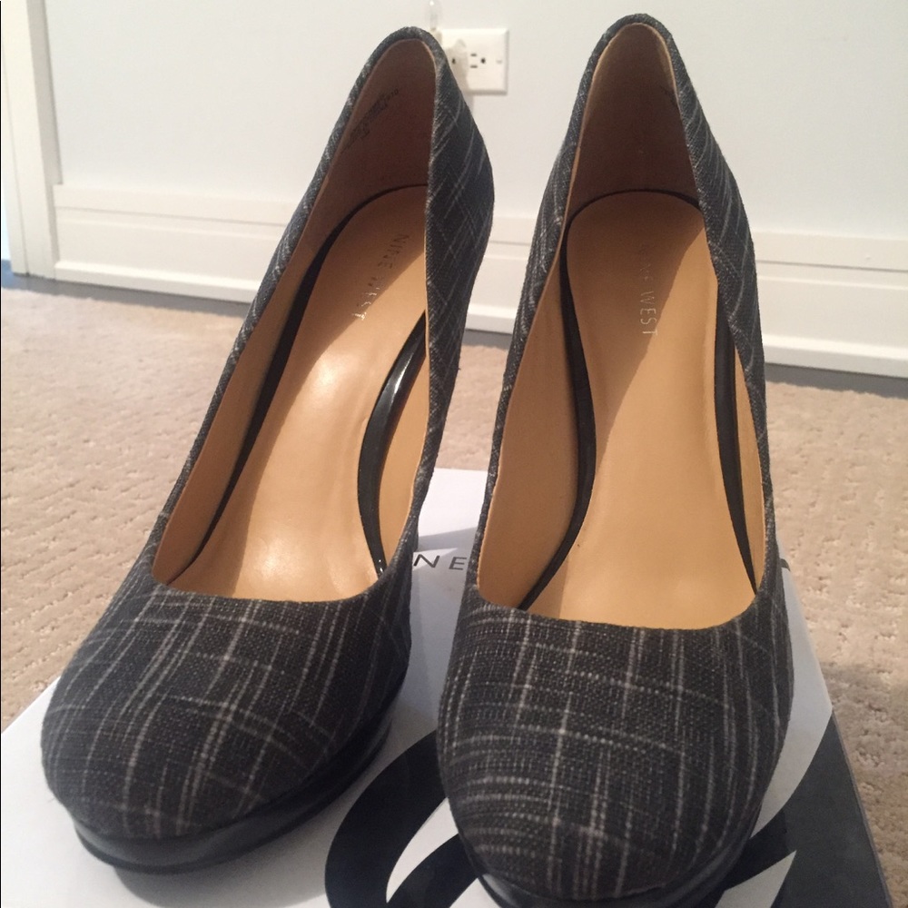 New never worn grey heels.