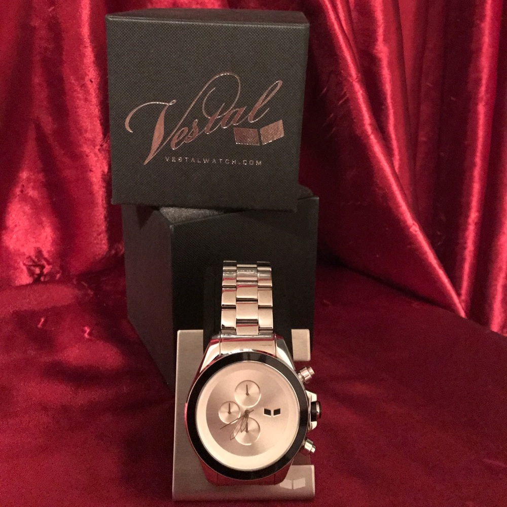 🌺🌻Host Pick🌺♥️Vestal Silver Chronograph Watch