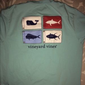 Vineyard Vines tshirt Large