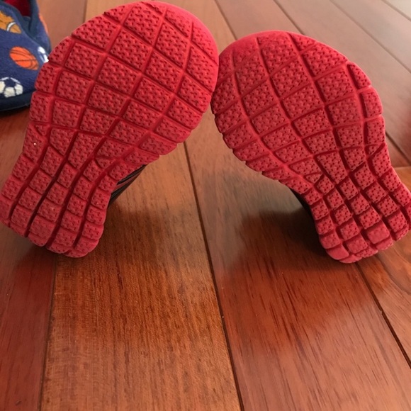 Size 5 Toddler Shoes - Picture 4 of 5
