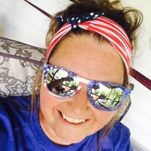 Meet your Posher, Kelli