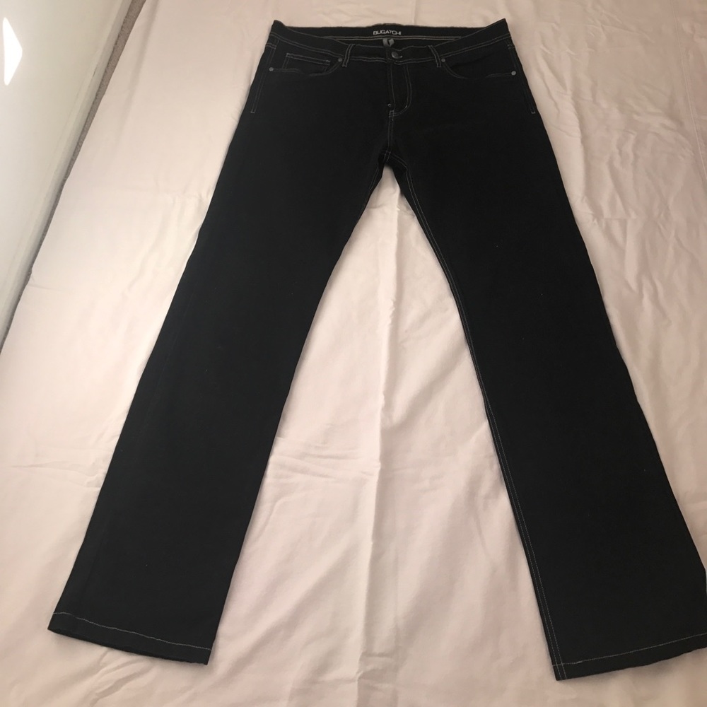 Men's black Bugatchi jeans with beige stitching