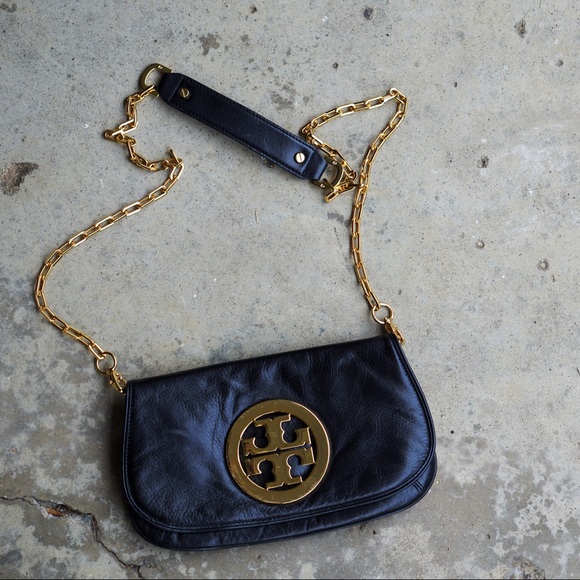 Tory Burch Handbags - SALE - Tory Burch purse in great condition!