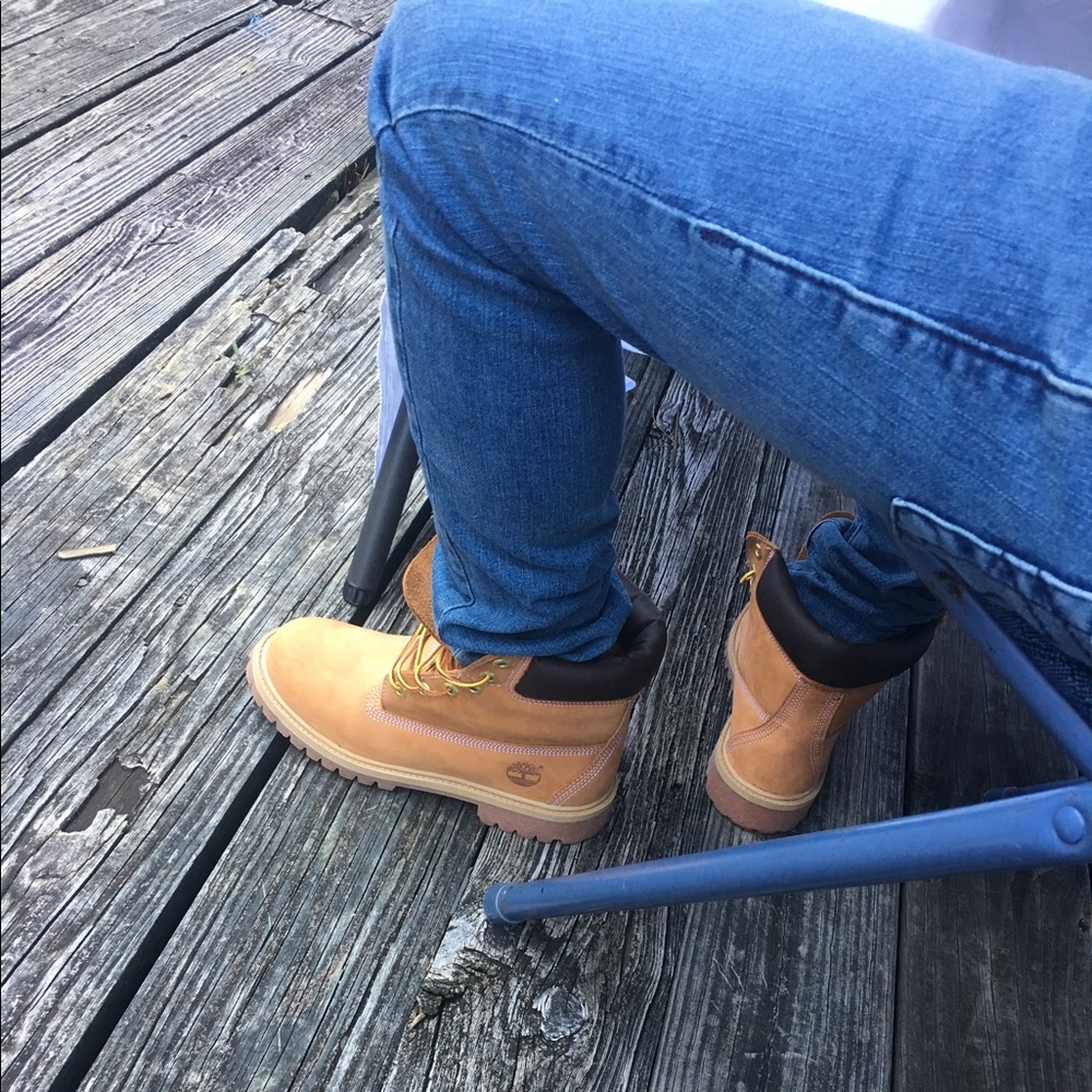 Meet your Posher, Mikia