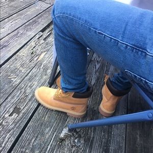 Meet your Posher, Mikia