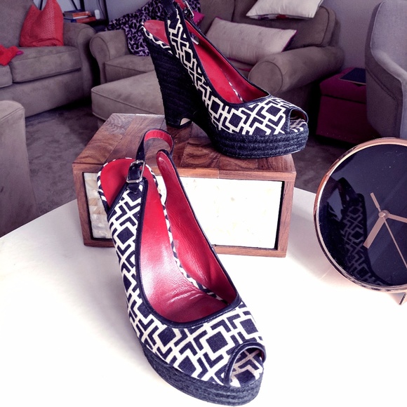 Geometric Wedge - Picture 1 of 6